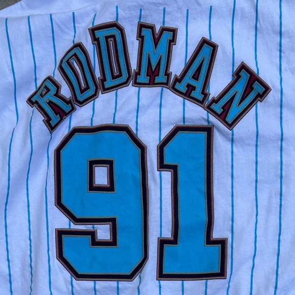 Mitchell & Ness Chicago Bulls Dennis Rodman Tshirt Small - Picture 4 of 5